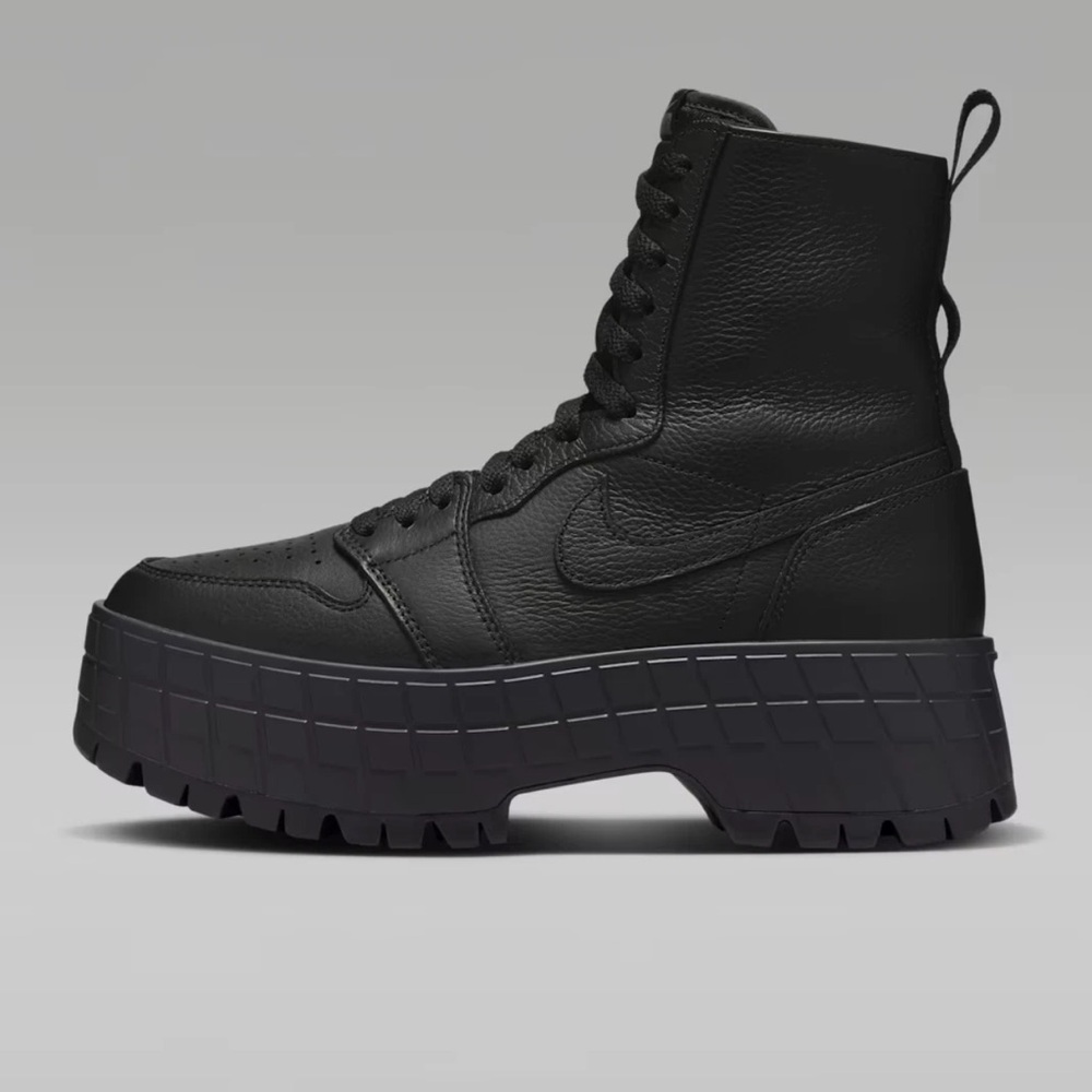 Nike FJ5737-001 Air Jordan 1 Brooklyn Hight Platform Sneaker Womens Size 7 Black - Picture 8 of 14
